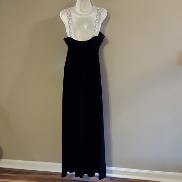 Black Velvet gown with White beaded straps - Picture 2 of 8